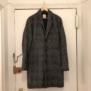 Like new! Gap overcoat! Men’s large.